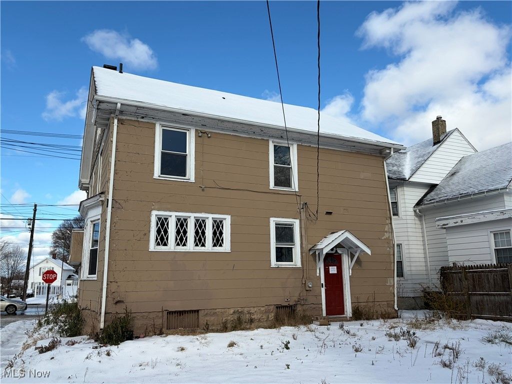 Photo of 1020 W Prospect Road, Ashtabula, OH 44004 (MLS # 5176575)