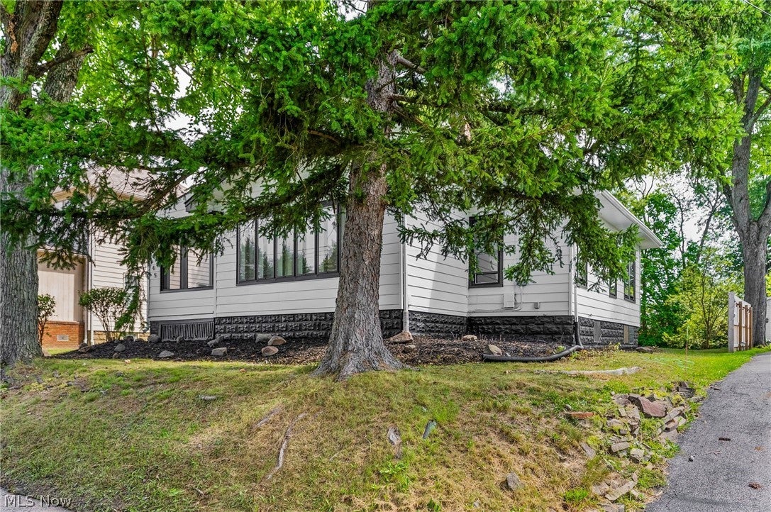 45 Summit Avenue