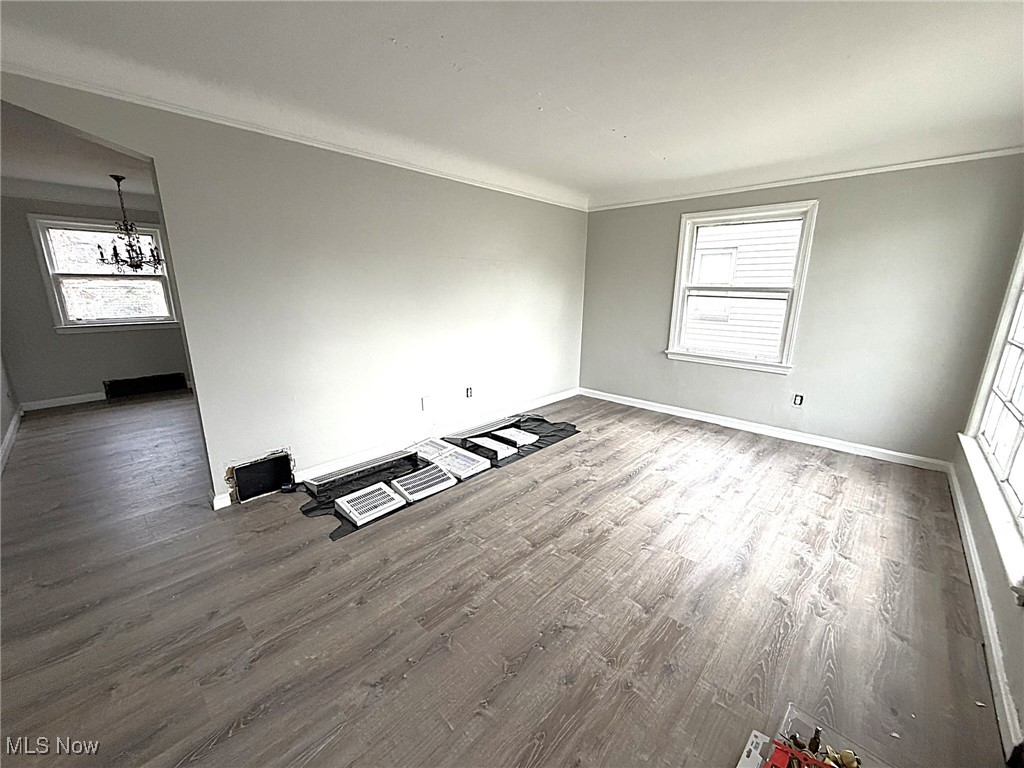 14914 Kingsford Avenue