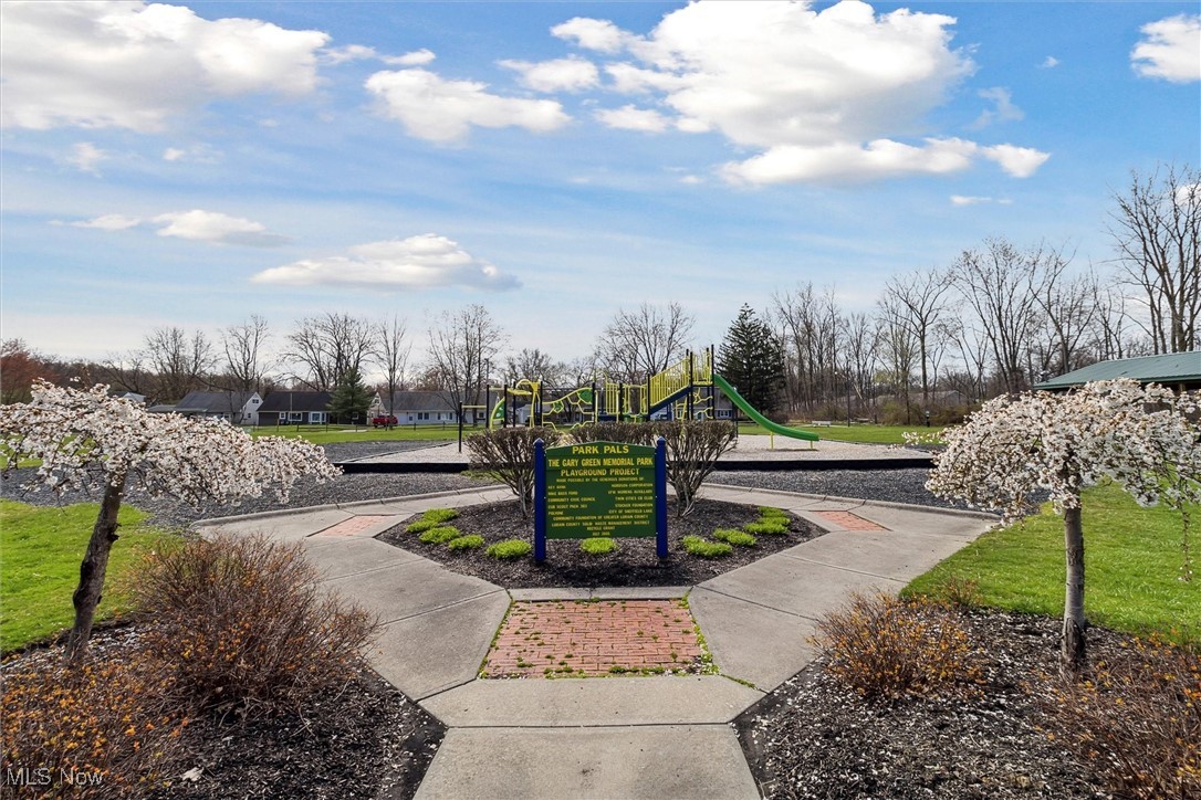 4890 Greenwood Drive, Sheffield Lake, Ohio image 32