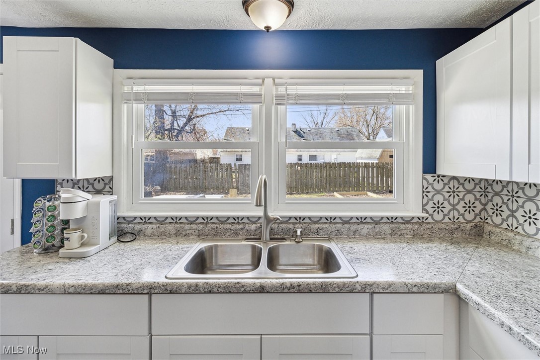 4890 Greenwood Drive, Sheffield Lake, Ohio image 17