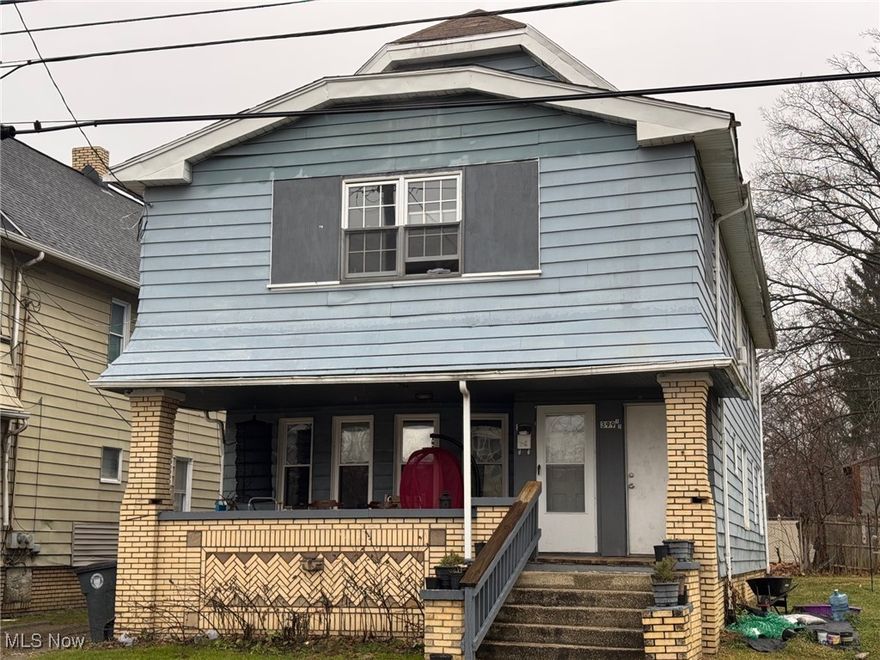 Attention investors! Fully occupied West Akron Duplex currently grossing over $1700/month in rental income! This crushes the 1% rule. The property features 4 bedrooms, 2 bathrooms. Conveniently located this property is near Highland Square, Downtown, I-promise school, ongoing new construction development in the area. This property offers stable returns, and an approachable price point for new and seasoned investors alike. Local, professional property management in place for a seamless transition if needed. Call your favorite Realtor today before it is going going gone! Please do not disturb the tenants. No showings until an offer has been accepted for tenant privacy. Do not walk the property. Can be purchased  as a package with 970 Concord Ave Akron Oh 44306