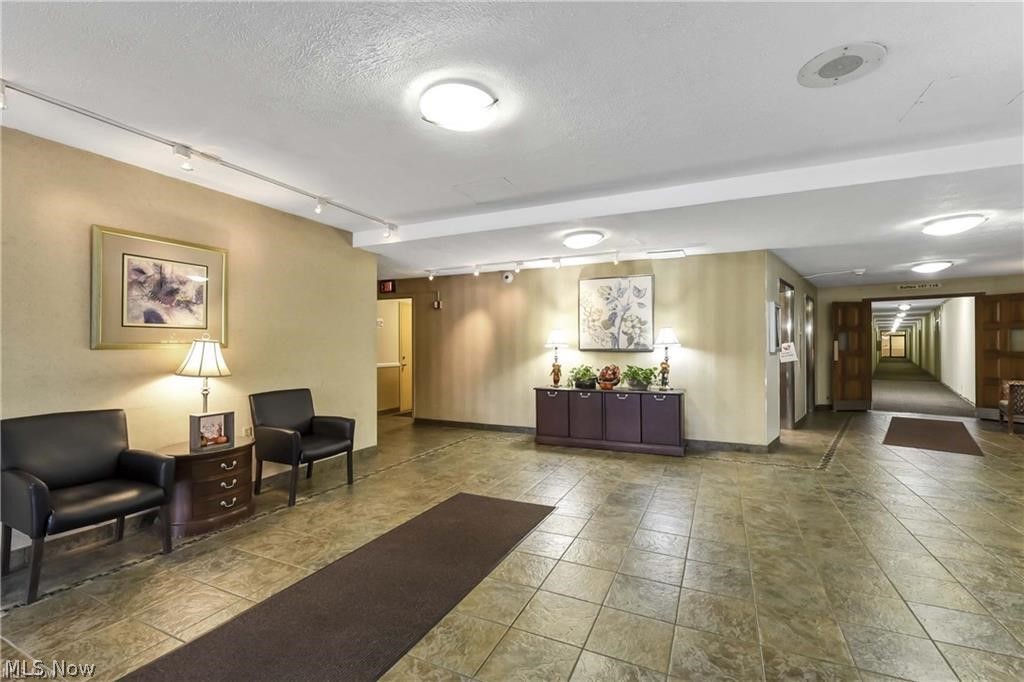 11850 Edgewater Drive 1008