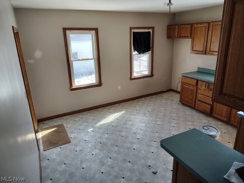 Tiny photo for 4419 Lincoln Avenue, Parma, OH 44134 (MLS # 5190327)