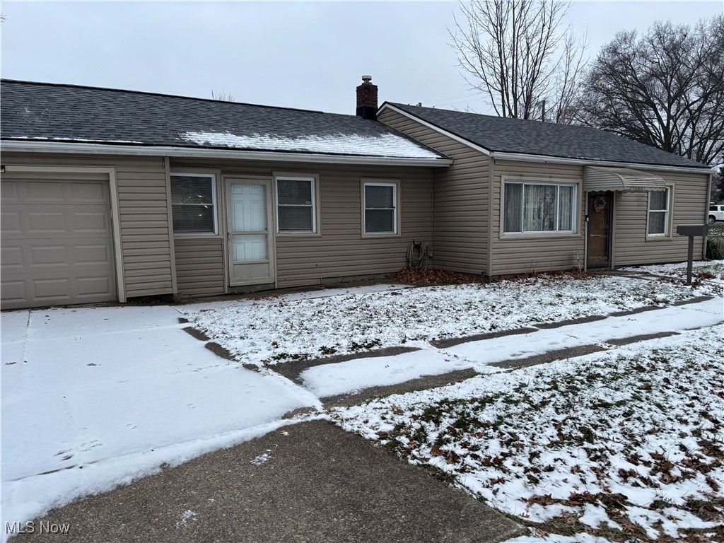 Photo of 2407 Nesmith Lake Boulevard, Akron, OH 44314 (MLS # 5177144)