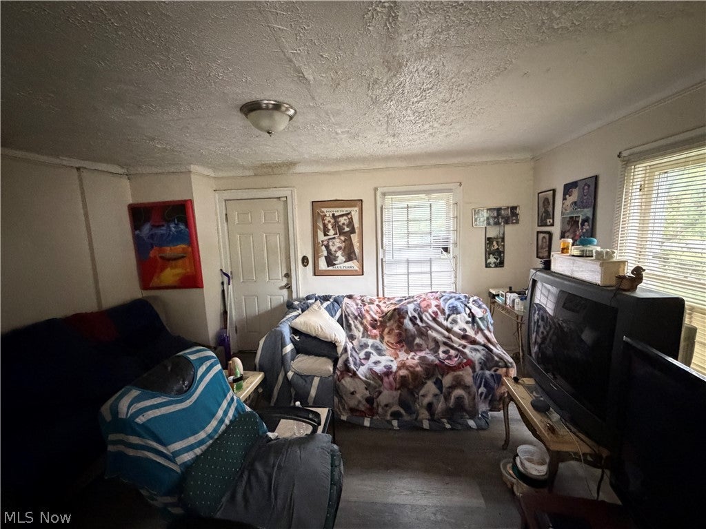 1152 E 147th Street