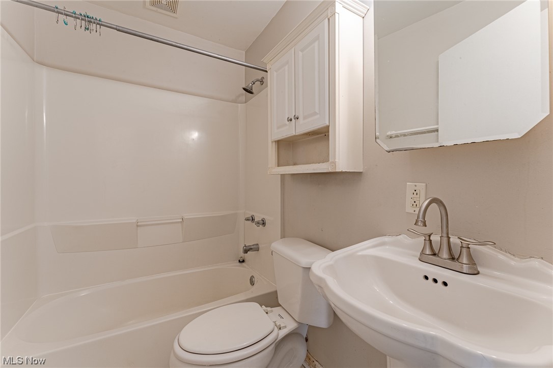 Seltzer-Round Cos Garfield Park - Residential