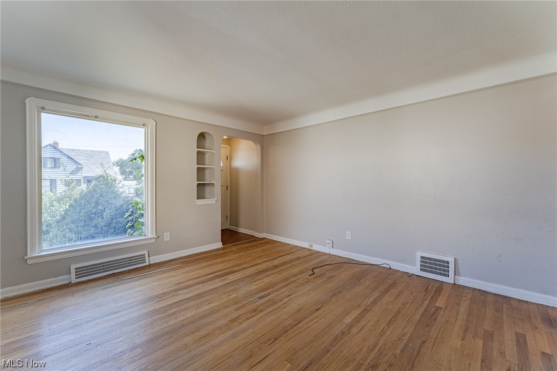 Seltzer-Round Cos Garfield Park - Residential