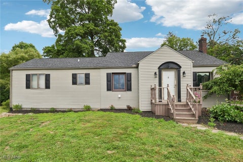 Photo for 12157 Columbiana Canfield Road