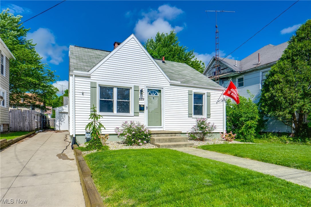 829 S Haines Avenue, Alliance, Ohio image 2