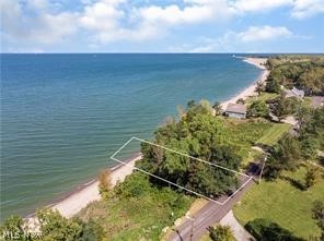 Build the home of your dreams on this 0.43 acre lakefront property near Headlands Beach State Park. Imagine looking out your
window and seeing Lake Erie everyday! Quiet dead end street. New water and sewer lines added in the last 10 years. Electric
available at street. Soil test previously conducted by EDP Geosciences. Boundary lines marked by metal stakes.