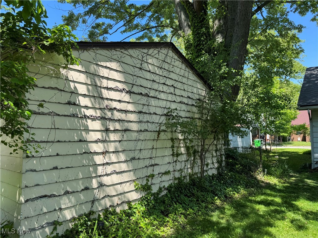 28100 Gilchrist Drive, Euclid, Ohio image 6