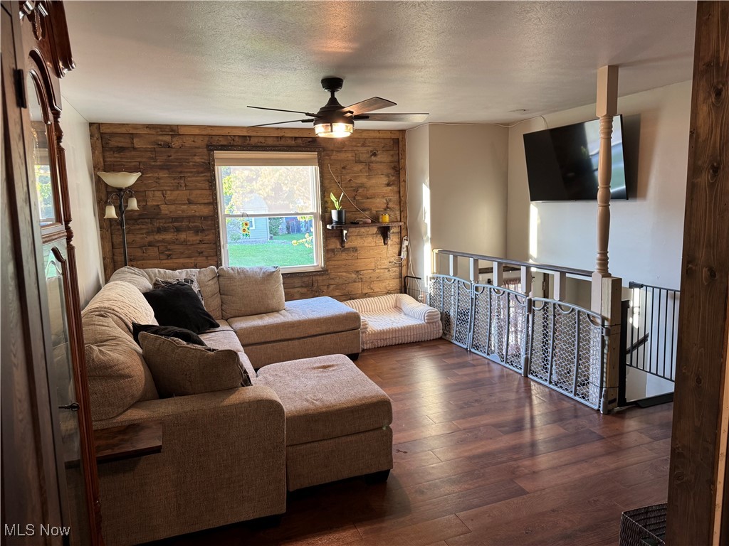 Niles, Ohio 44446, United States, 4 Bedrooms Bedrooms, ,4 BathroomsBathrooms,Residential,Active,151913