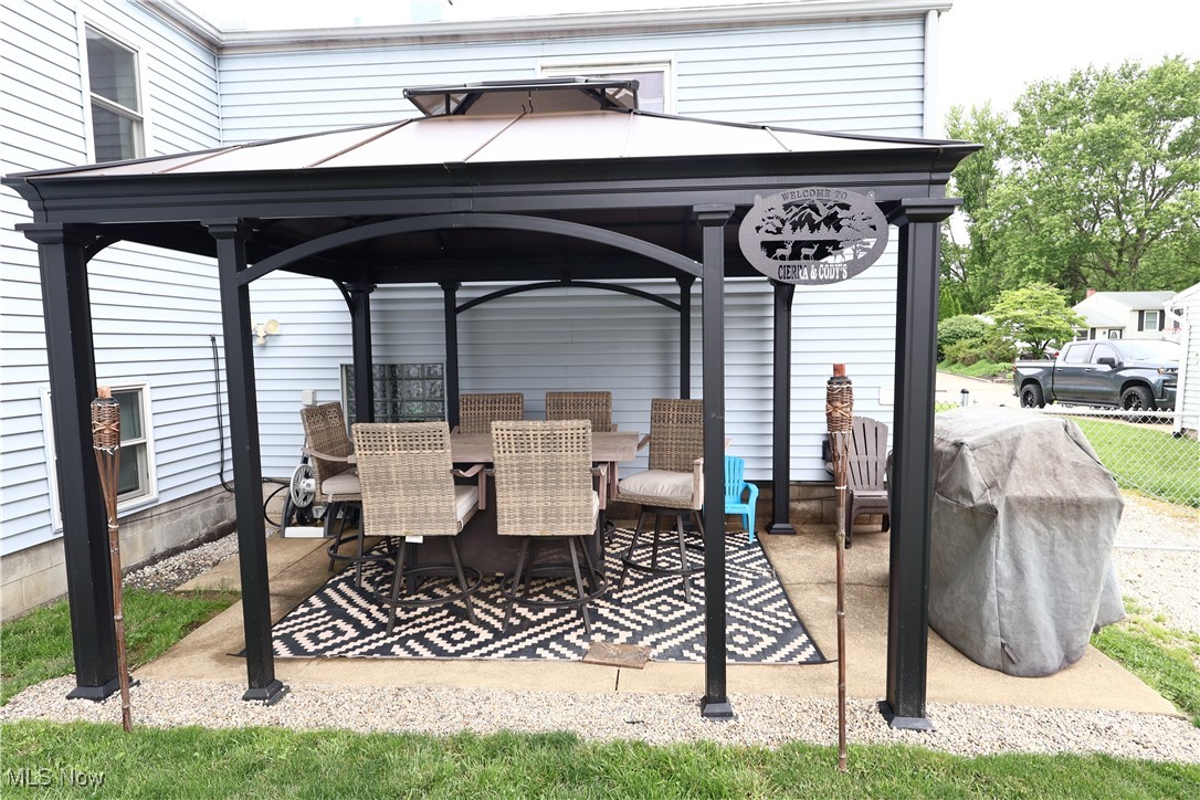 Niles, Ohio 44446, United States, 4 Bedrooms Bedrooms, ,4 BathroomsBathrooms,Residential,Active,151913