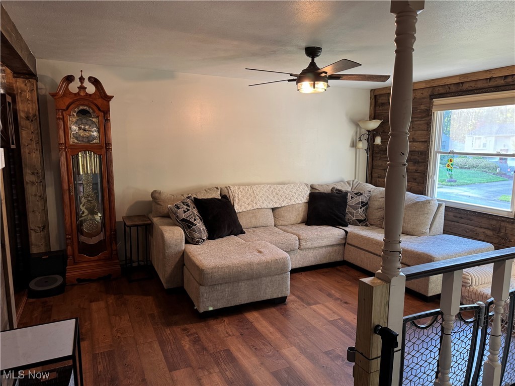 Niles, Ohio 44446, United States, 4 Bedrooms Bedrooms, ,4 BathroomsBathrooms,Residential,Active,151913