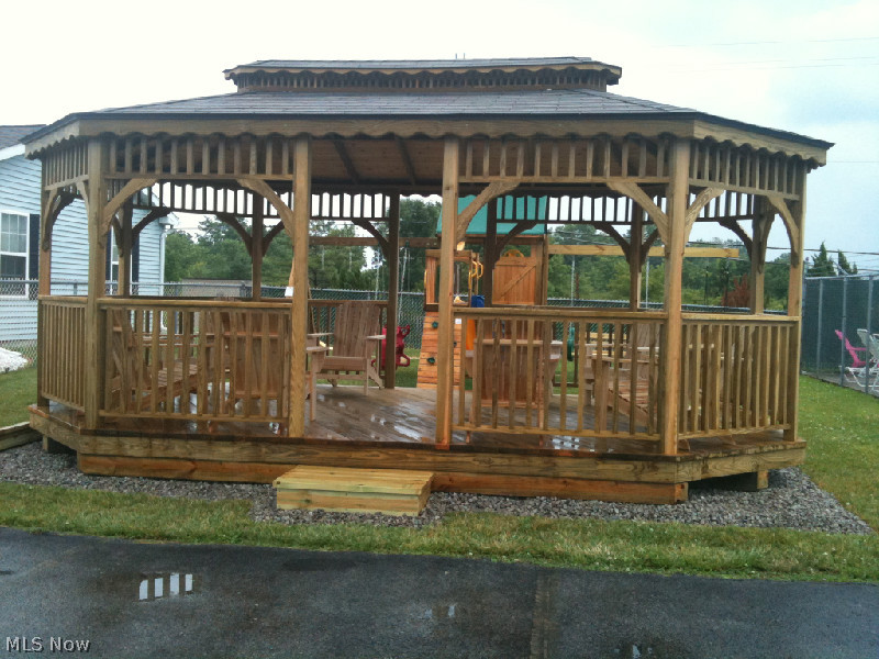 West Harbor Marina Boataminium - Land