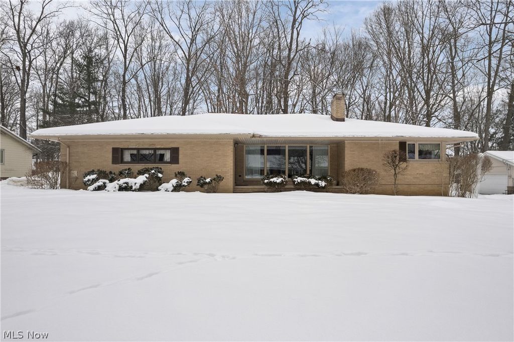 Photo of 10635 Tanager Trail, Brecksville, OH 44141 (MLS # 5184768)