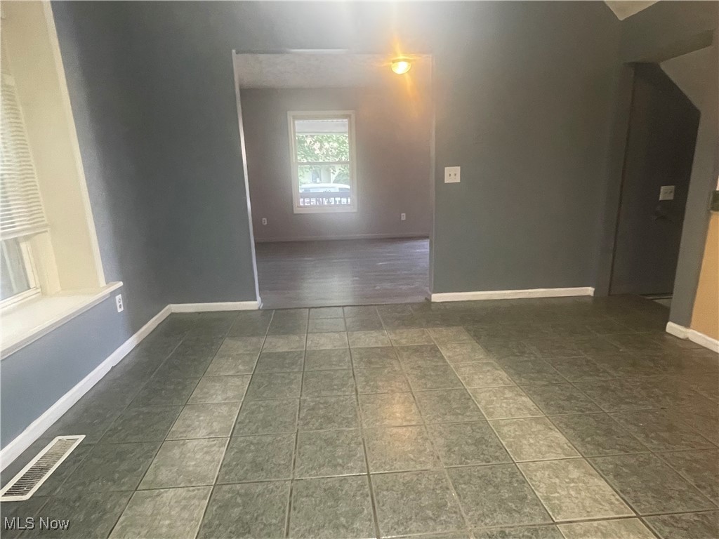 Akron, Ohio 44310, United States, 3 Bedrooms Bedrooms, ,1 BathroomBathrooms,Residential,Active,194385