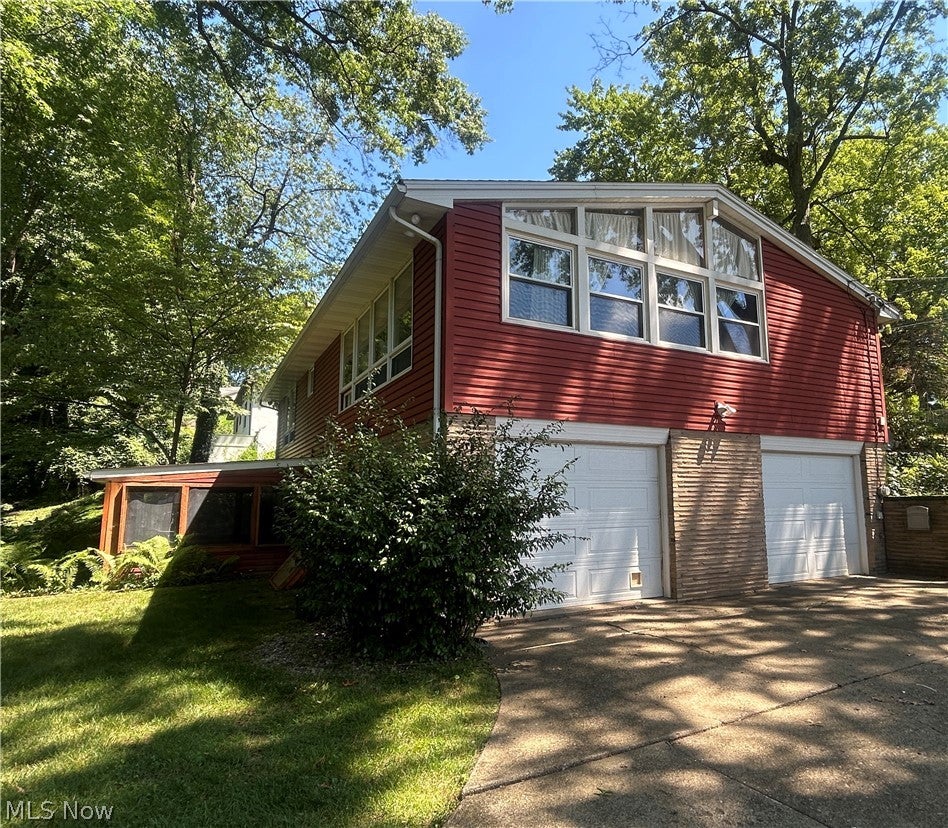 2305 Helena Avenue NW