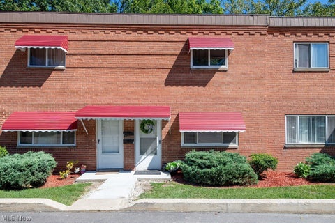 Condo For Sale - 199 Dalepark Drive #7<br/> Bedford, OH 44146