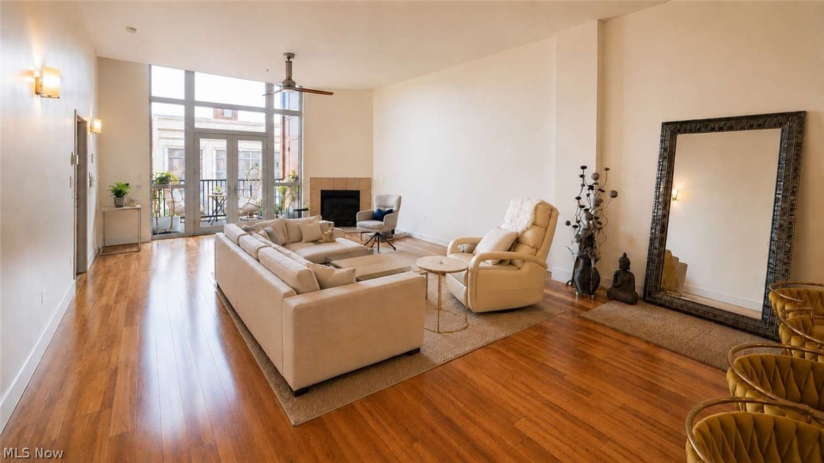 1951 W 26th Street 313