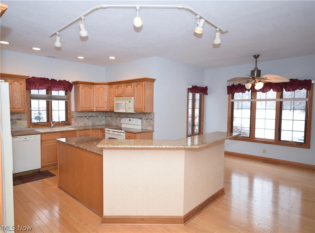 Chenoweth Country Club Estates - Residential