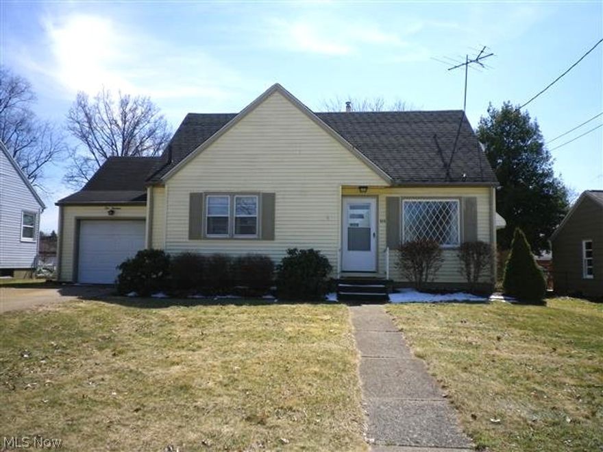 Great location.  Much larger than it appears to be from the street!  3 bedrooms on 1st floor plus large 2nd floor master.  Spacious eat-in kitchen with newer appliances.  Rec room & 1/2 bath in lower level.  Fenced back yard, patio, pergola.  Updated electric.