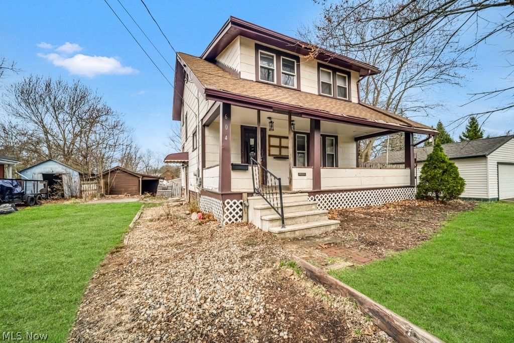 Photo of 604 Walton Street, Ravenna, OH 44266 (MLS # 5192223)