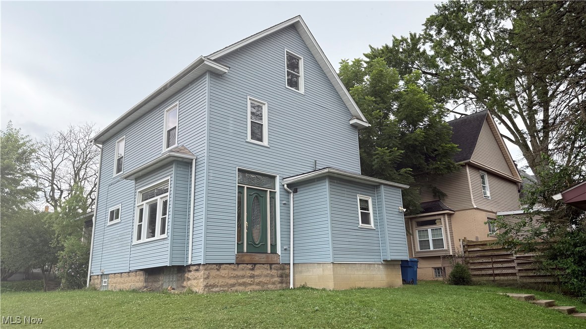 220 Lincoln Avenue