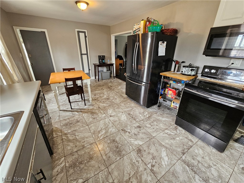 Holmes - Residential