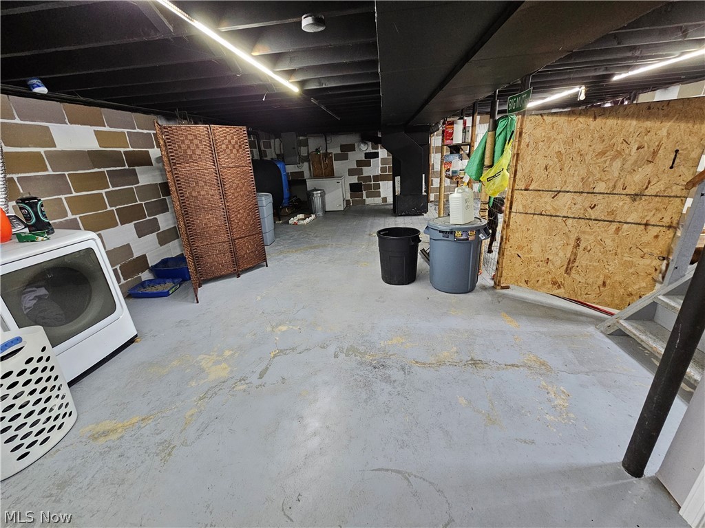 Holmes - Residential