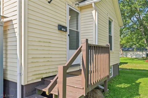 Tiny photo for 376 E 1/2 Ohio Avenue, Sebring, OH 44672 (MLS # 5240673)