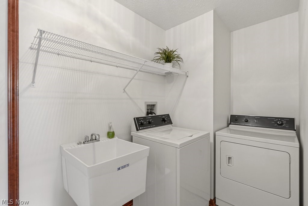 Gateway Ctr Condos - Residential