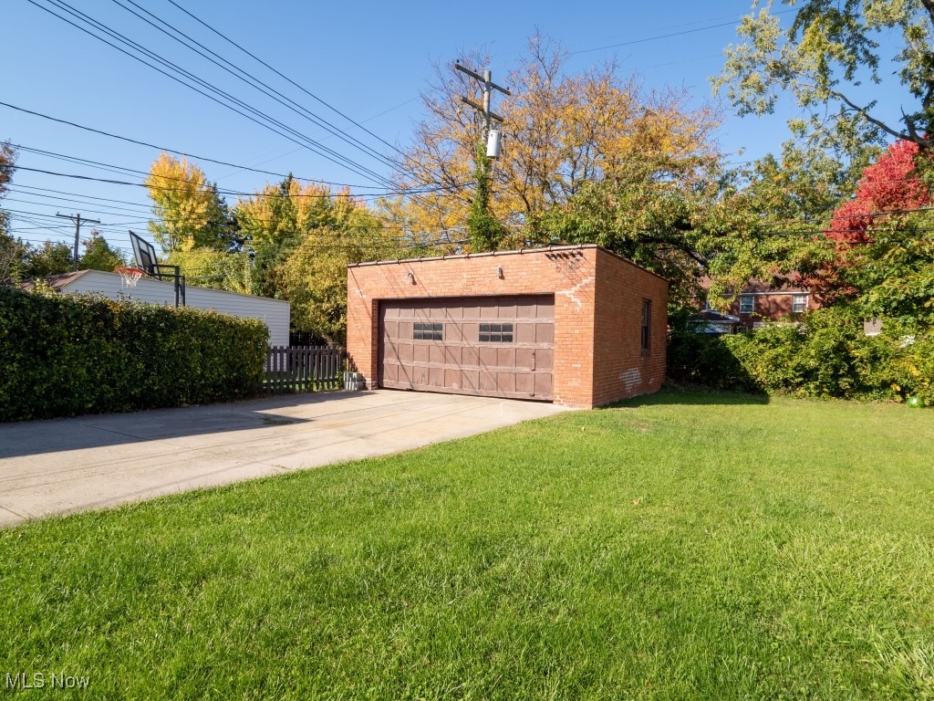 Cedar Center - Residential Income