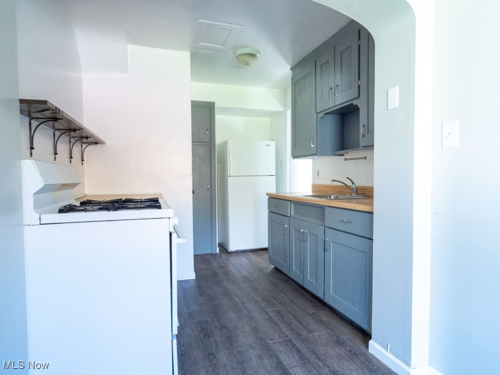 Cedar Center - Residential Income