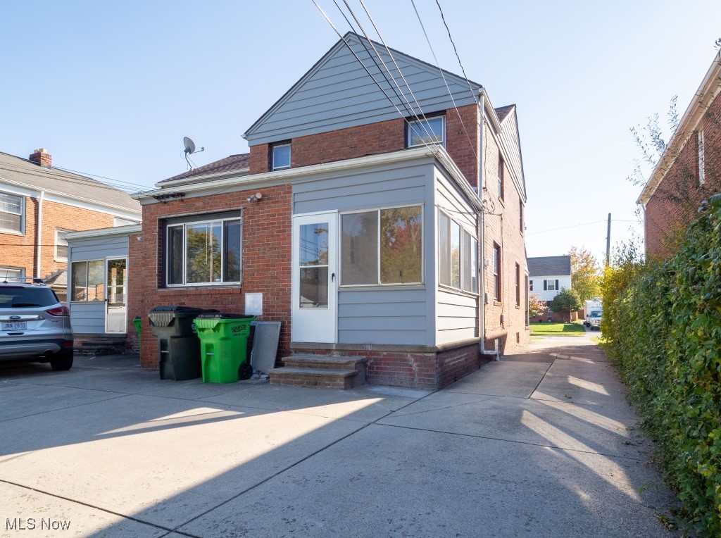 Cedar Center - Residential Income