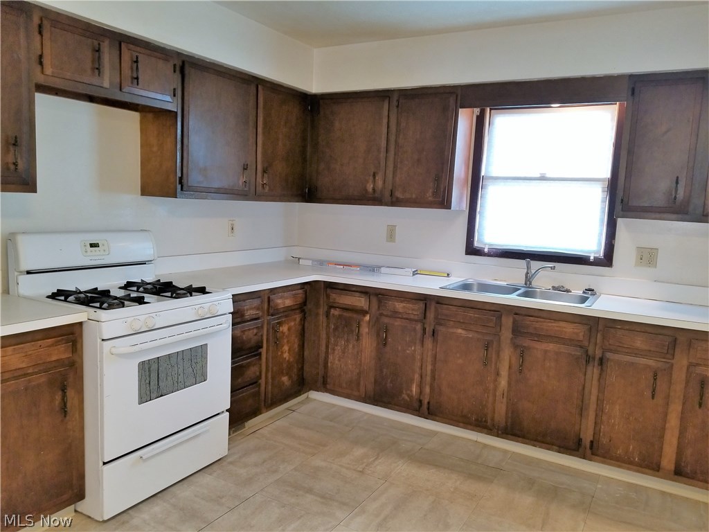 Mix King & Gibbs - Residential Income