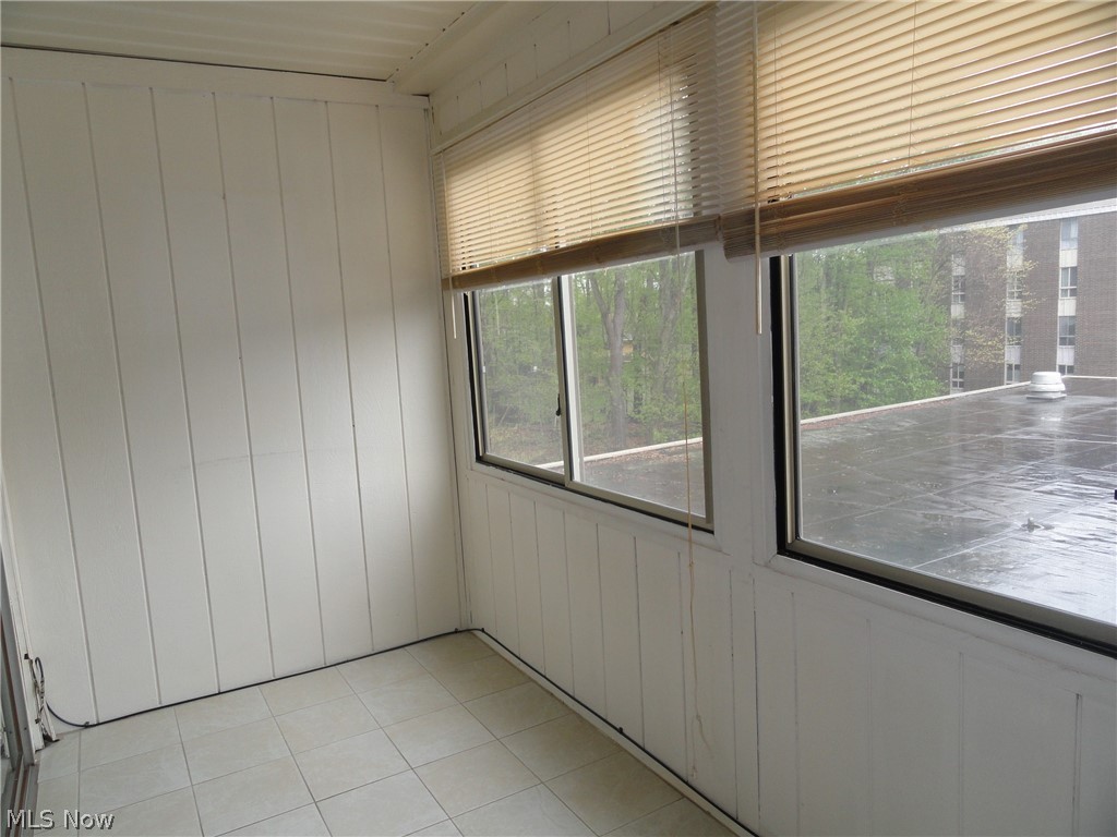 Silver Lake Towers Condo - Residential