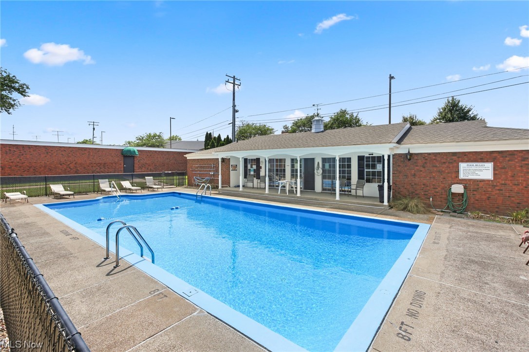 Heritage Hill Condo - Residential