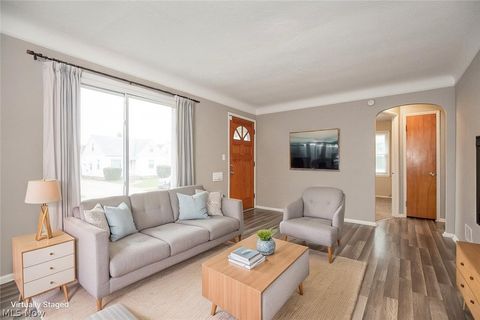 Homes For Sale - 4656 W 146th Street<br/> Cuyahoga County, Cleveland, OH 44135