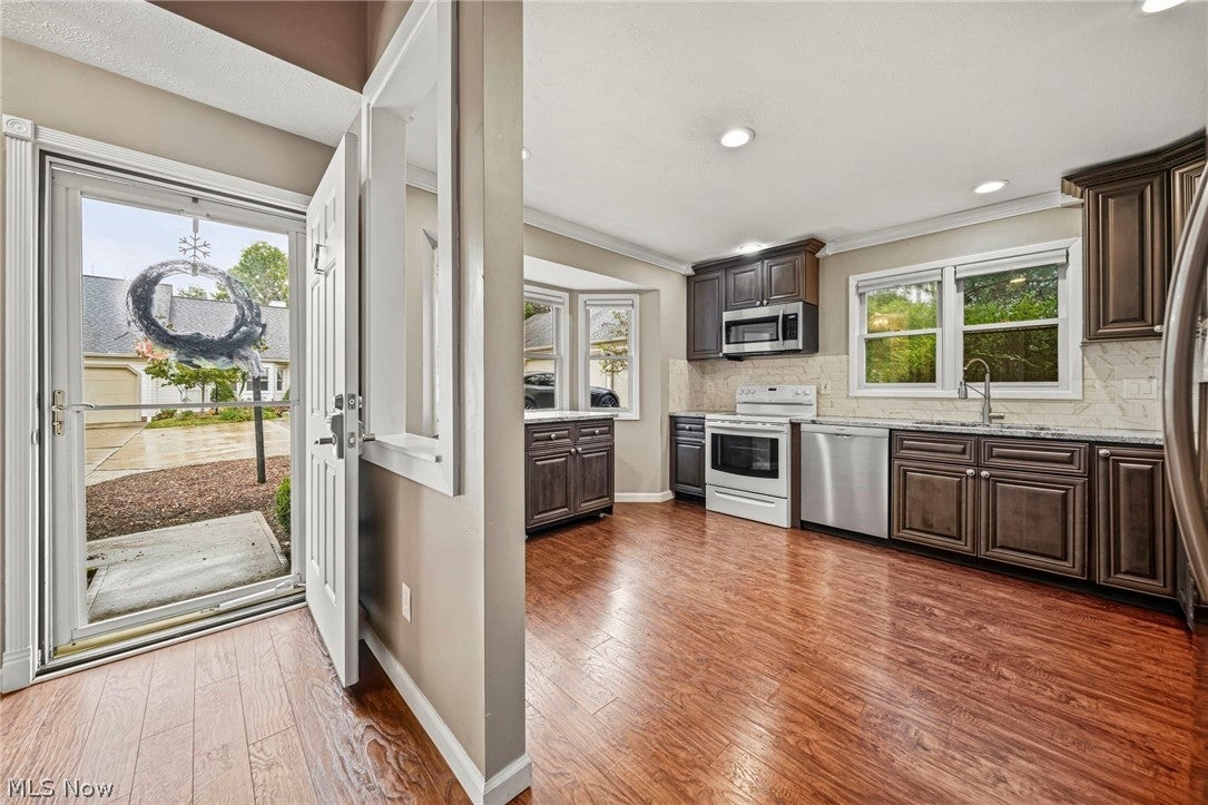 775 Hampton Circle 2
