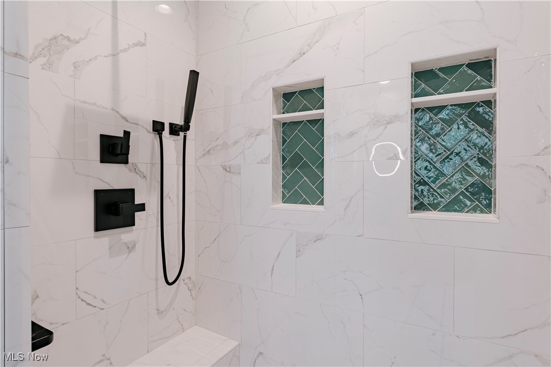 Russell 02 - Residential