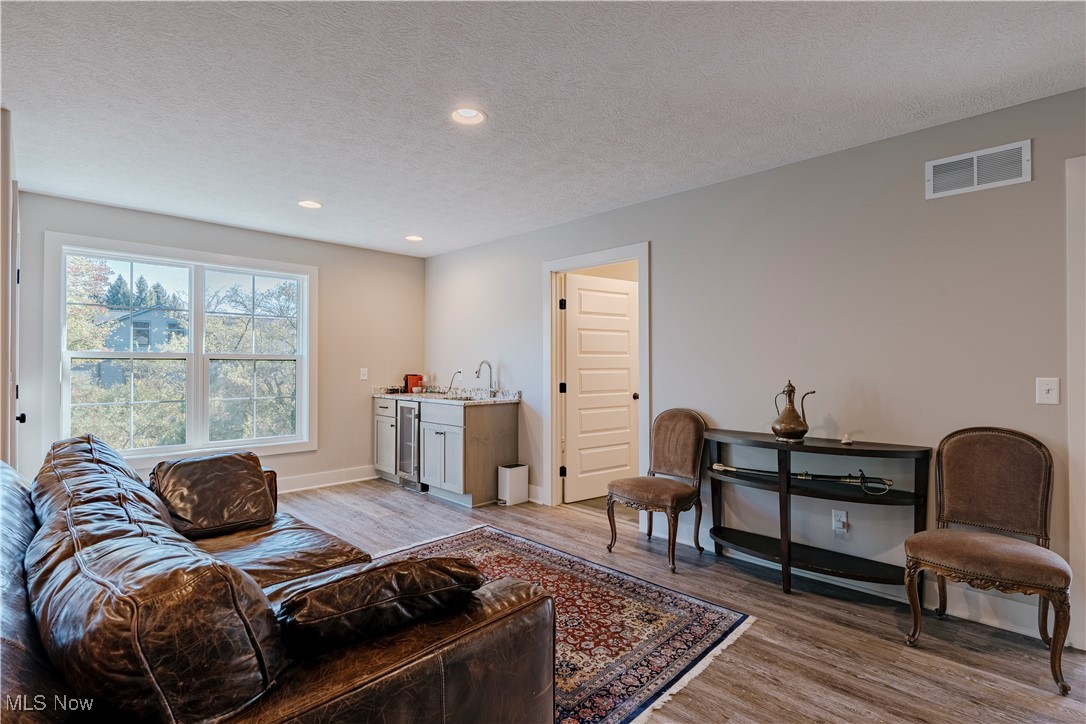 Russell 02 - Residential