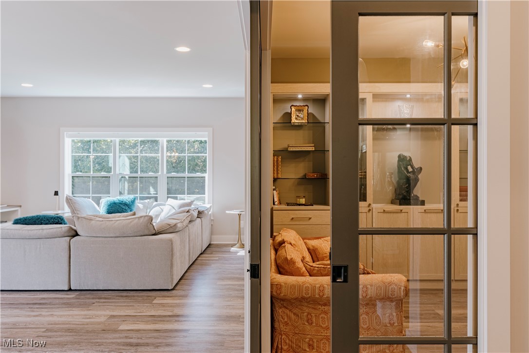 Russell 02 - Residential