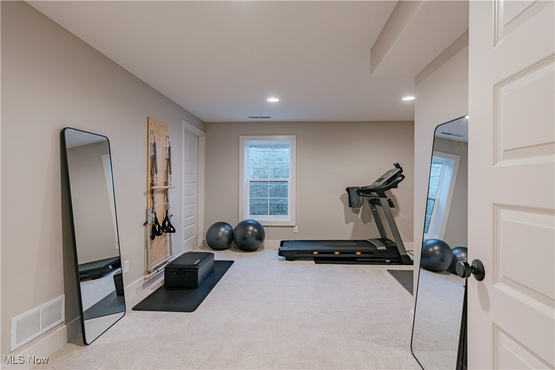 Russell 02 - Residential