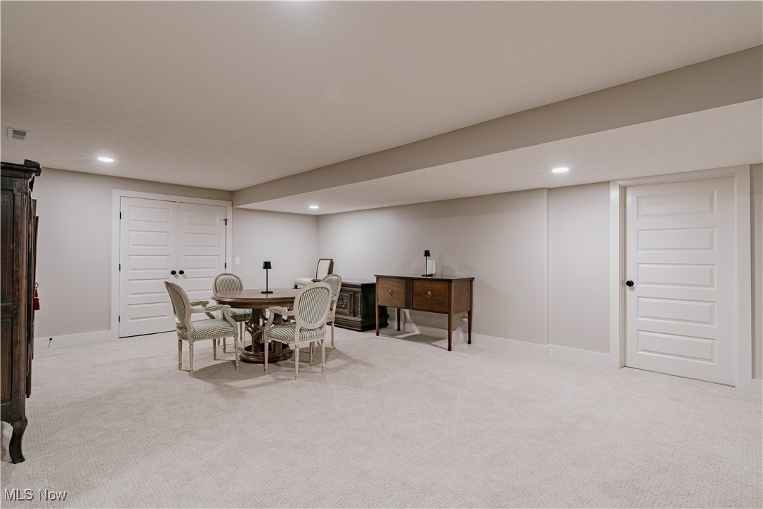 Russell 02 - Residential