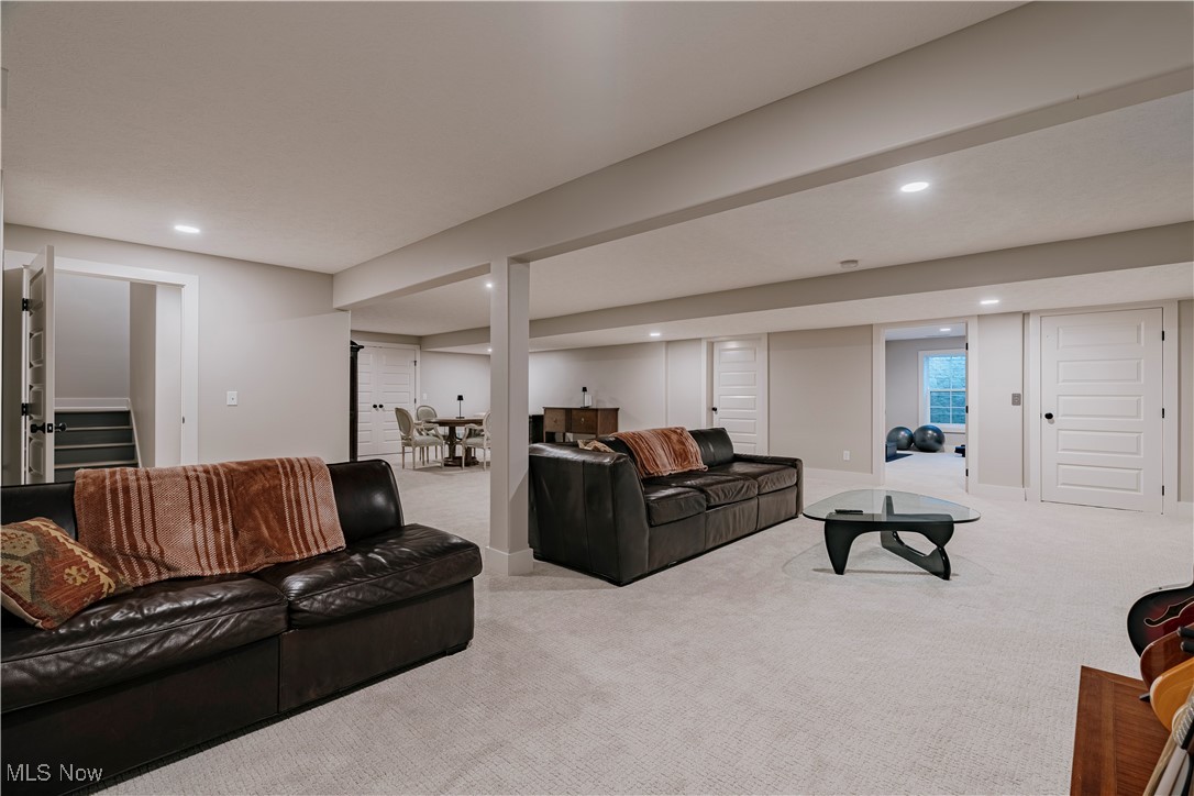 Russell 02 - Residential