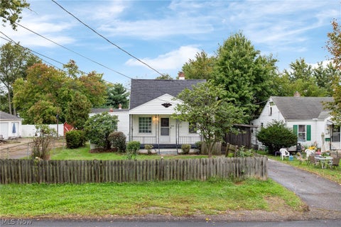 Tiny photo for 3213 Regent Avenue NE, Canton, OH 44705 (MLS # 5253508)