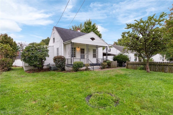 3213 REGENT AVE NE, CANTON, OH 44705 - Image 5aeaddfebfb0e6bdb2fc29a766f074b2/2024903822