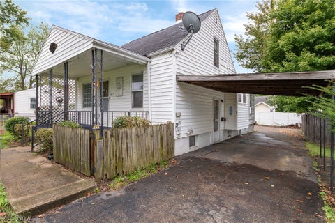 Tiny photo for 3213 Regent Avenue NE, Canton, OH 44705 (MLS # 5253508)
